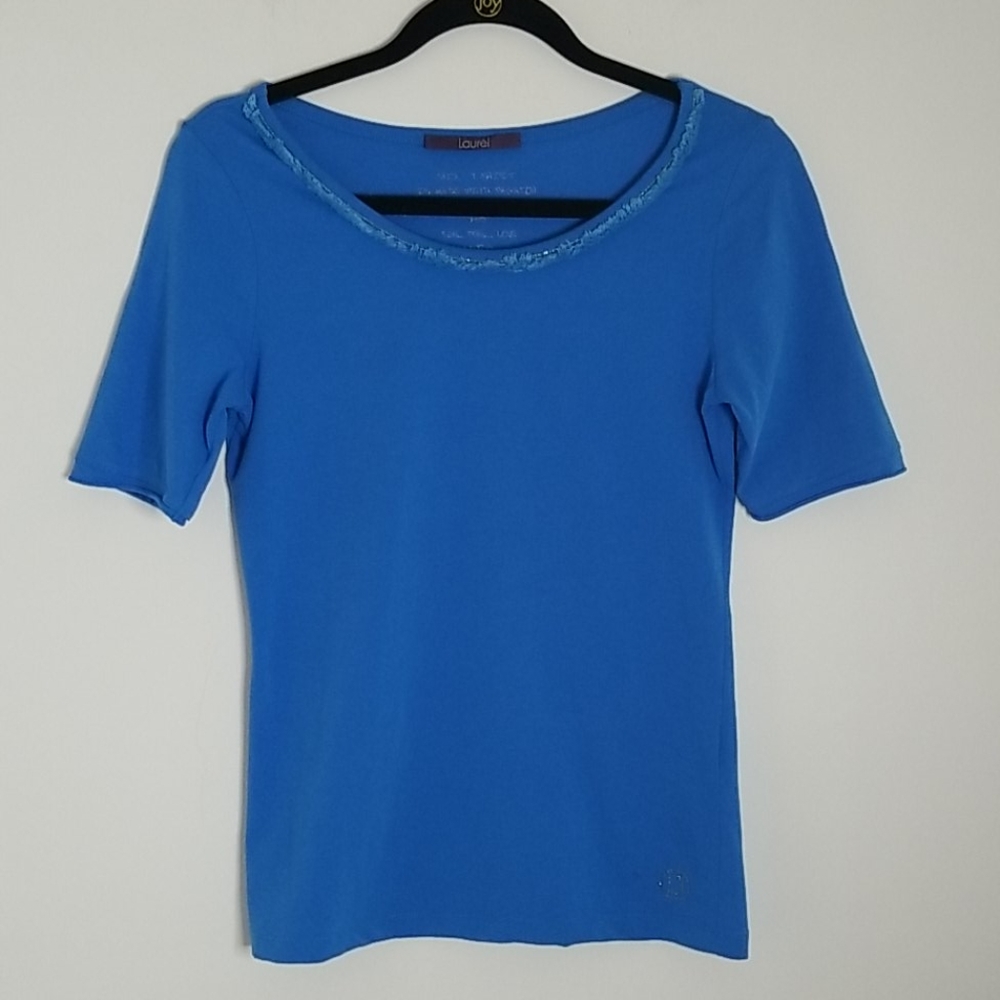 Laurel By escada blue top size small